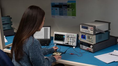 TBS1202C | Oscilloscope numérique 2 voies 200 MHz, 20 kpts, 1 Géch/s 